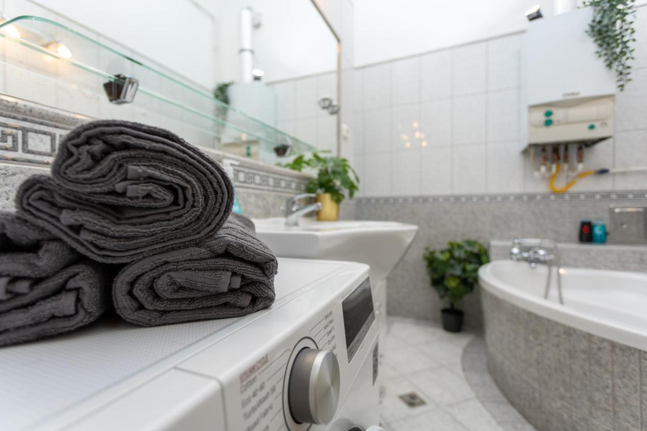 Emerald Suite With Free Parking Budapest Exterior foto