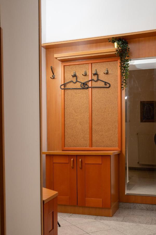 Emerald Suite With Free Parking Budapest Exterior foto